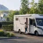 Camping-car stationné près du Zoo de Beauval avant la visite